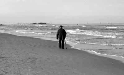 old-sea-beach-horizon